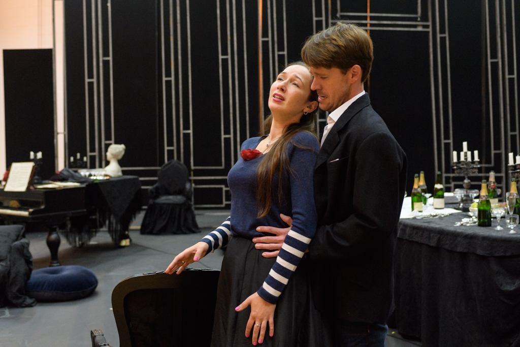 Gulnara Shafigullina and Peter Gijsbertsen in rehearsals for La traviata. Scottish Opera 2017. Credit Jane Hobson..jpg