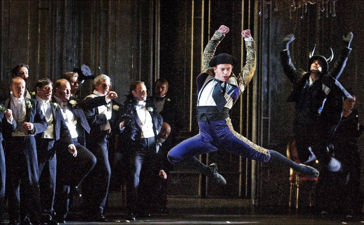 Traviata_Carousel_Image_204.jpg