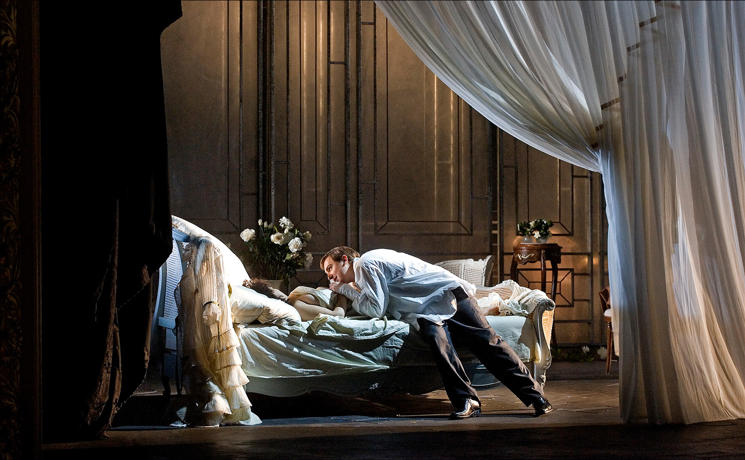 Traviata_Carousel_Image_206.jpg