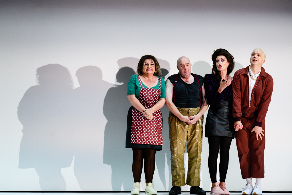 Susan Bullock, Andrew Shore, Allison Cook and Alex Otterburn in Greek. Scottish Opera 2017. Credit Jane Hobson..jpg