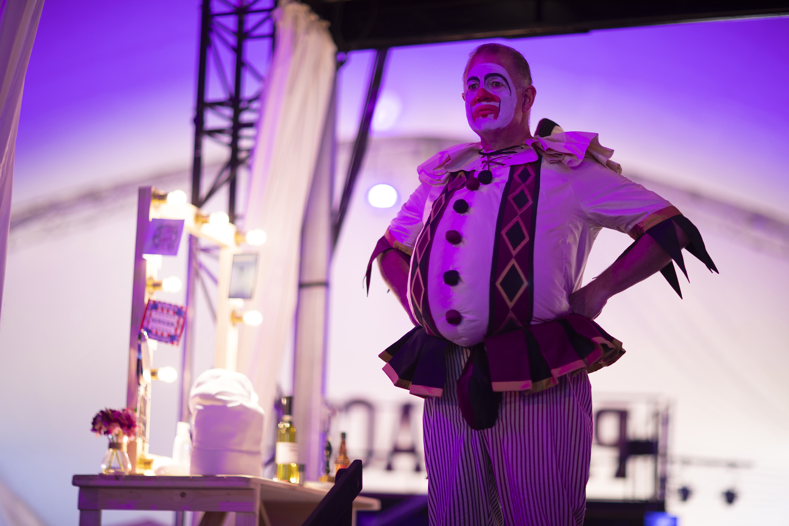 Robert Hayward in Scottish Opera's Pagliacci. Scottish Opera 2018. Credit James Glossop..jpg