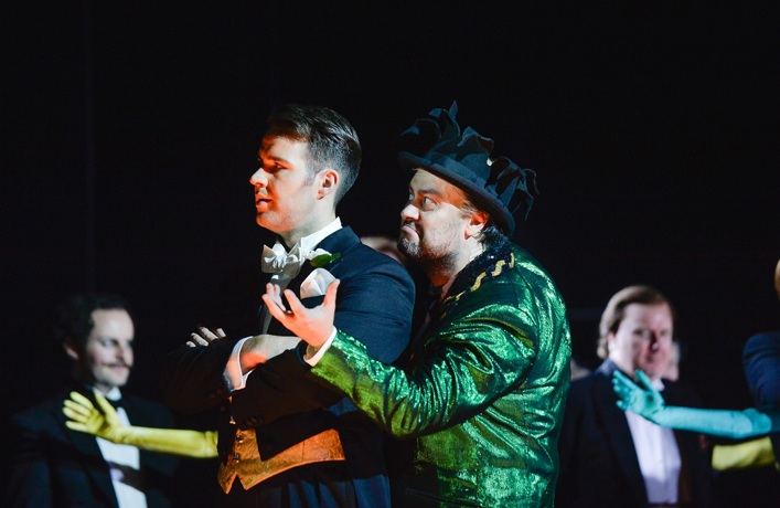 Adam Smith as the Duke of Mantua and Aris Argiris as Rigoletto. Scottish Opera 2018. Credit Julie Howden..JPG