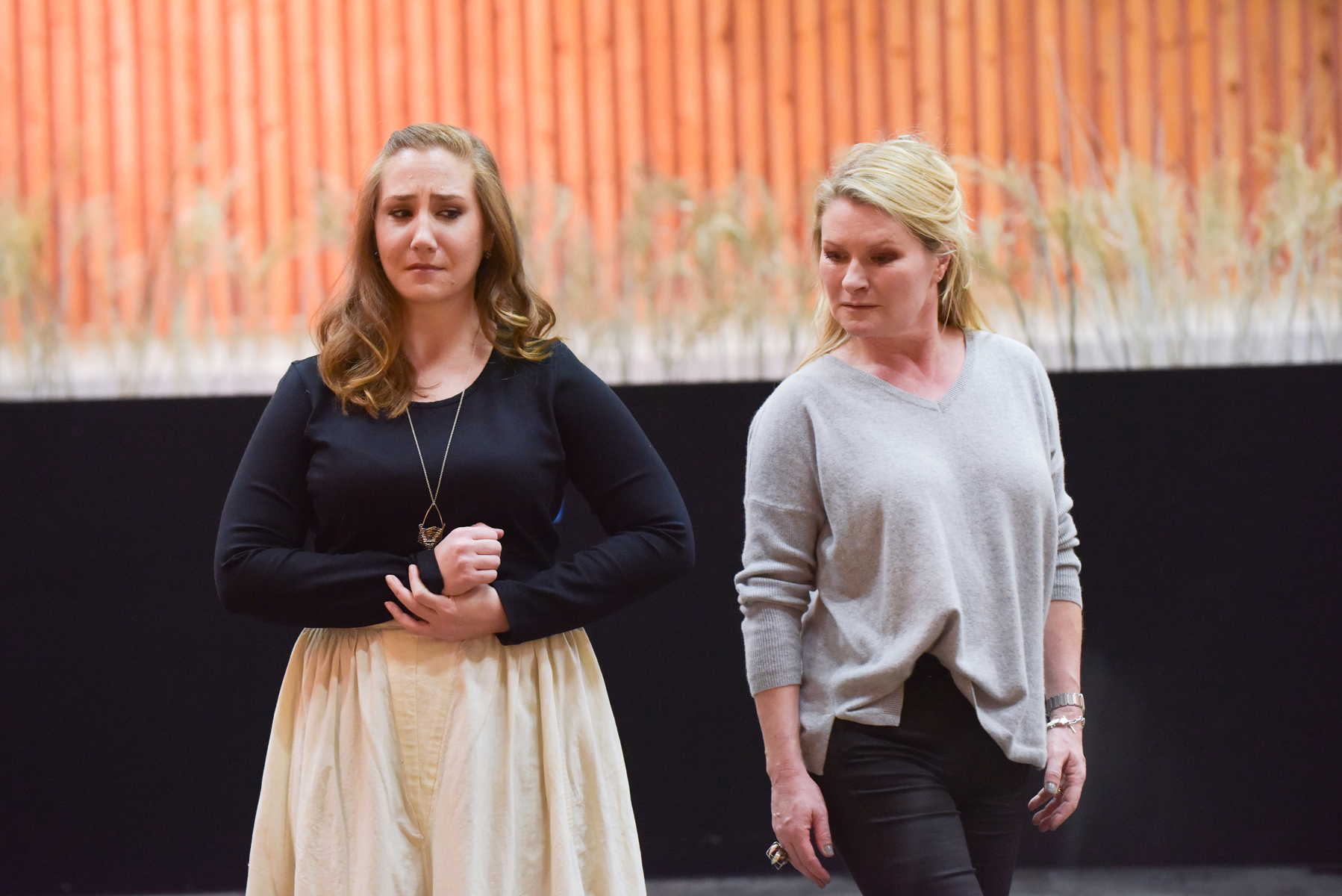 Laura Wilde (Kátya Kabanová) and Patricia Bardon (Kabanicha) in rehearsals for Kátya Kabanová. Scottish Opera 2019. Credit Julie Howden..JPG