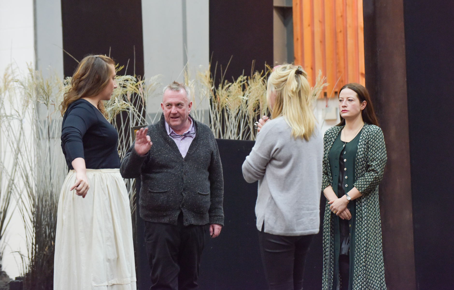 Laura Wilde (Kátya Kabanová), director Stephen Lawless, Patricia Bardon (Kabanicha) and Hanna Hipp (Varvara) in rehearsals. Scottish Opera 2019. Credit Julie Howden..JPG
