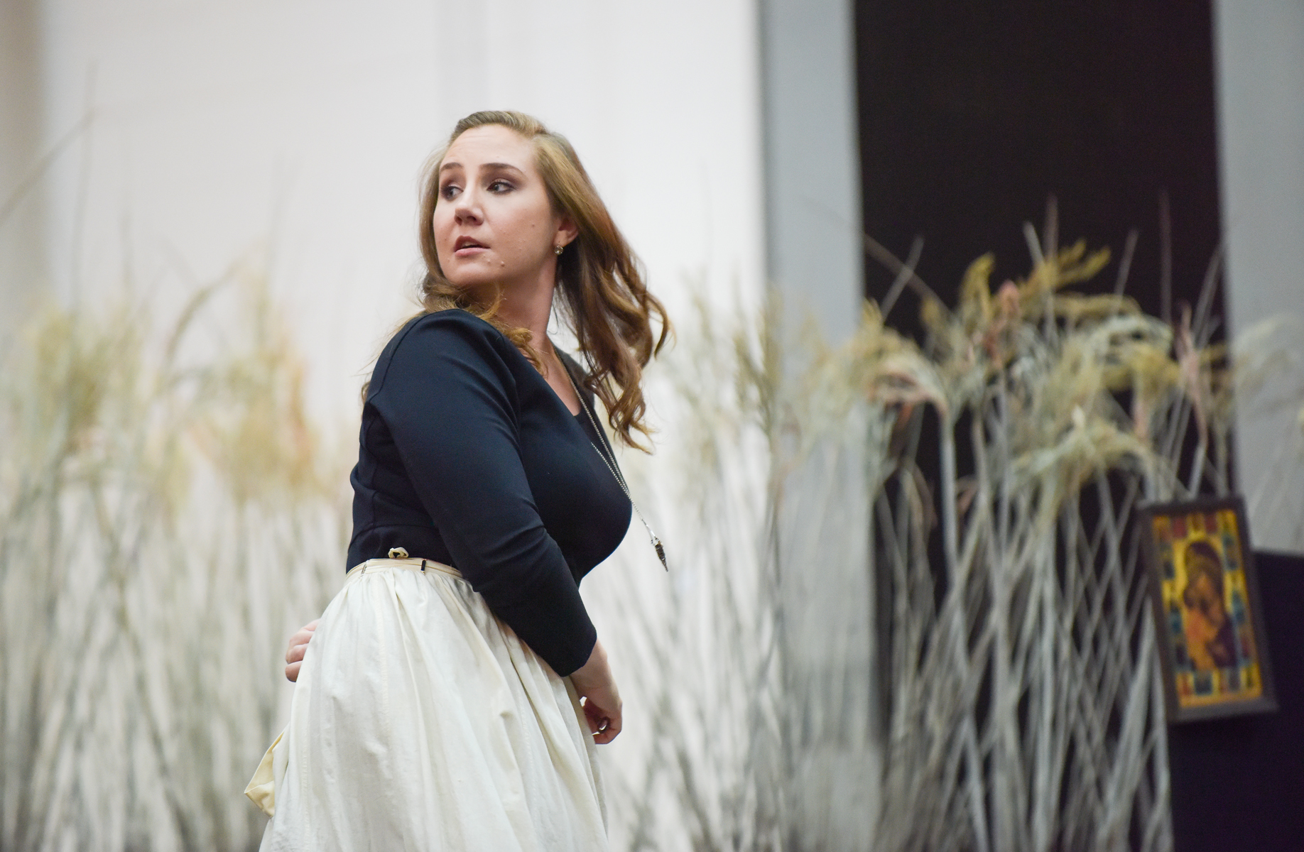 Laura Wilde in Kátya Kabanová rehearsals. Scottish Opera 2019. Credit Julie Howden. (2).JPG