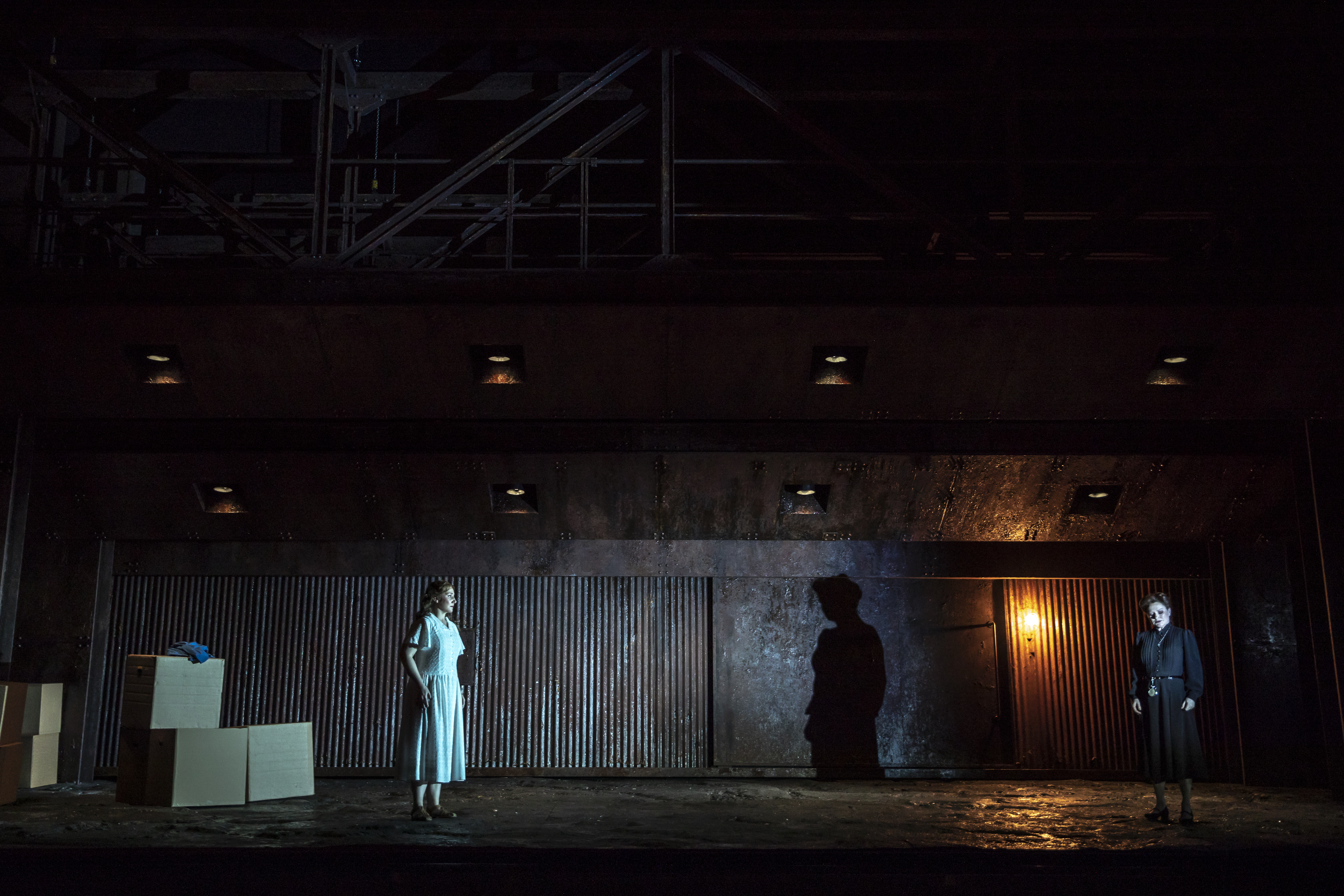 Laura Wilde (Kátya Kabanová) and Patricia Bardon (Kabanicha) in Kátya Kabanová. Scottish Opera 2019. Credit James Glossop..JPG