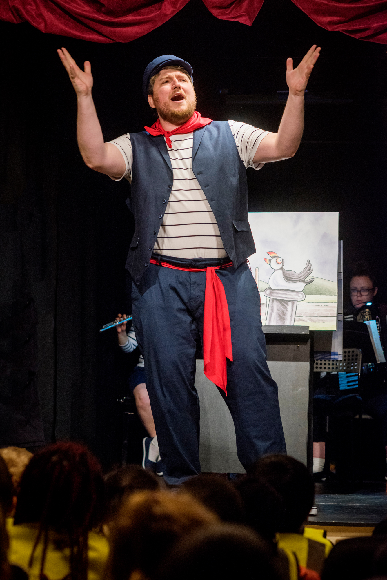 Aidan Edwards in Puffy McPuffer and the Crabbit Canals. Scottish Opera 2019. Credit Julie Howden.JPG
