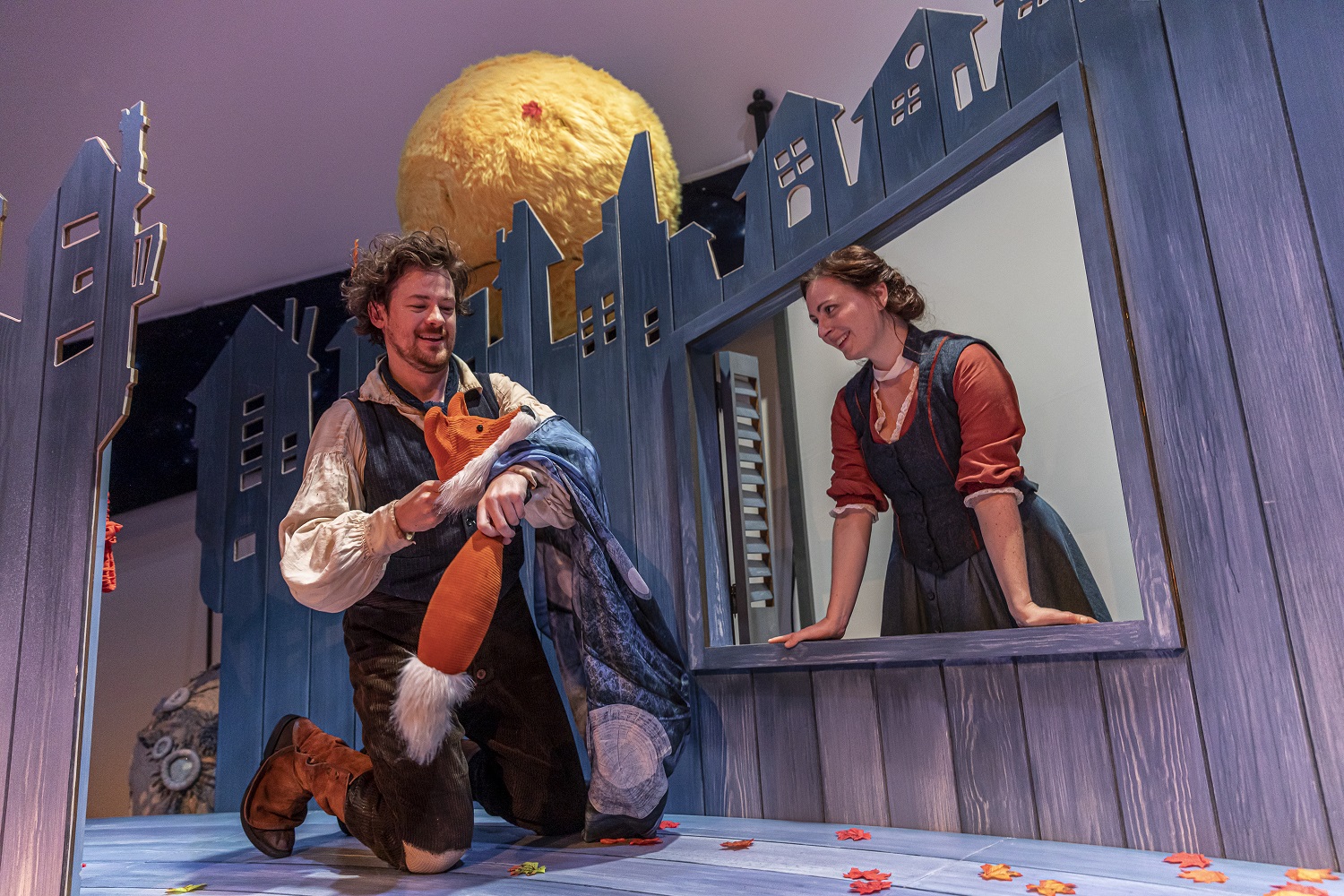 Daniel Keating-Roberts and Katie Grosset in Fox-tot! Credit James Glossop (1).jpg