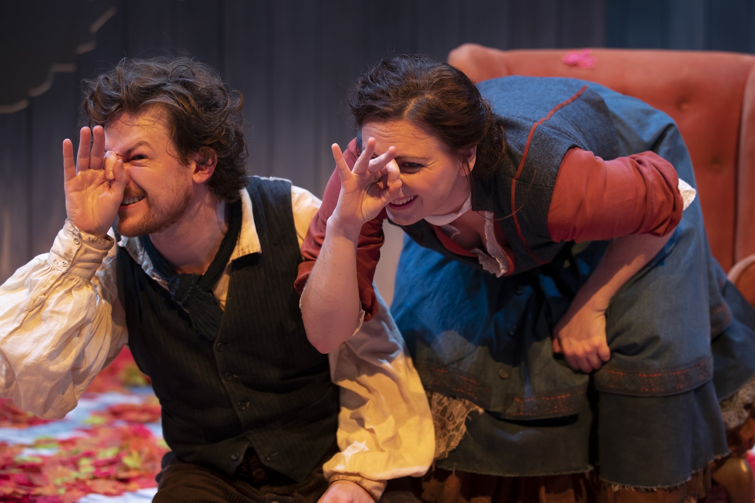 Daniel Keating-Roberts and Katie Grosset in Fox-tot! Credit James Glossop (3).jpg