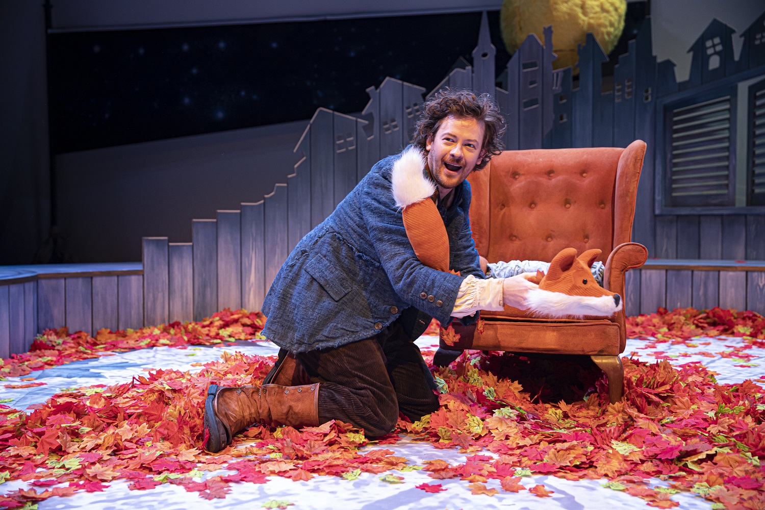 Daniel Keating-Roberts in Fox-tot! Credit James Glossop (1).jpg