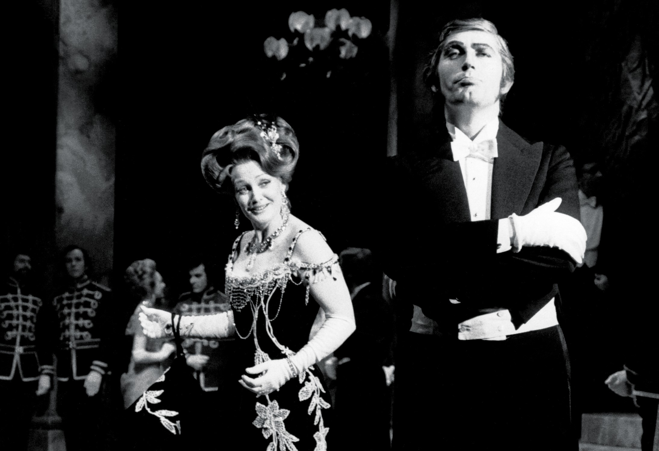 139-the-merry-widow-1973-bob-anderson (2).jpg