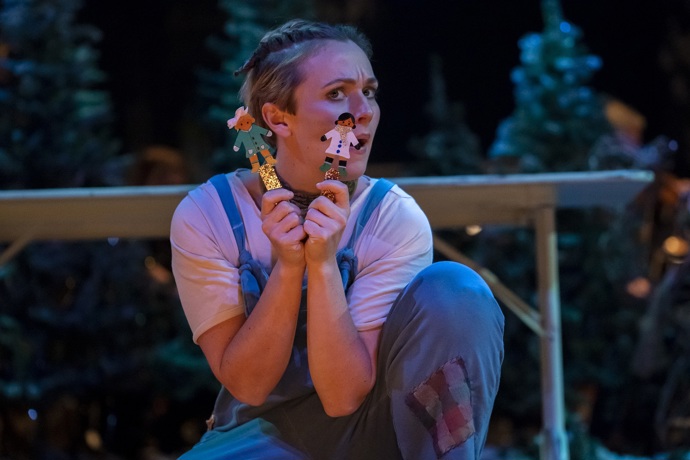 Rhian Lois (Gretel) in Hansel and Gretel. Scottish Opera 2020. Credit James Glossop..JPG