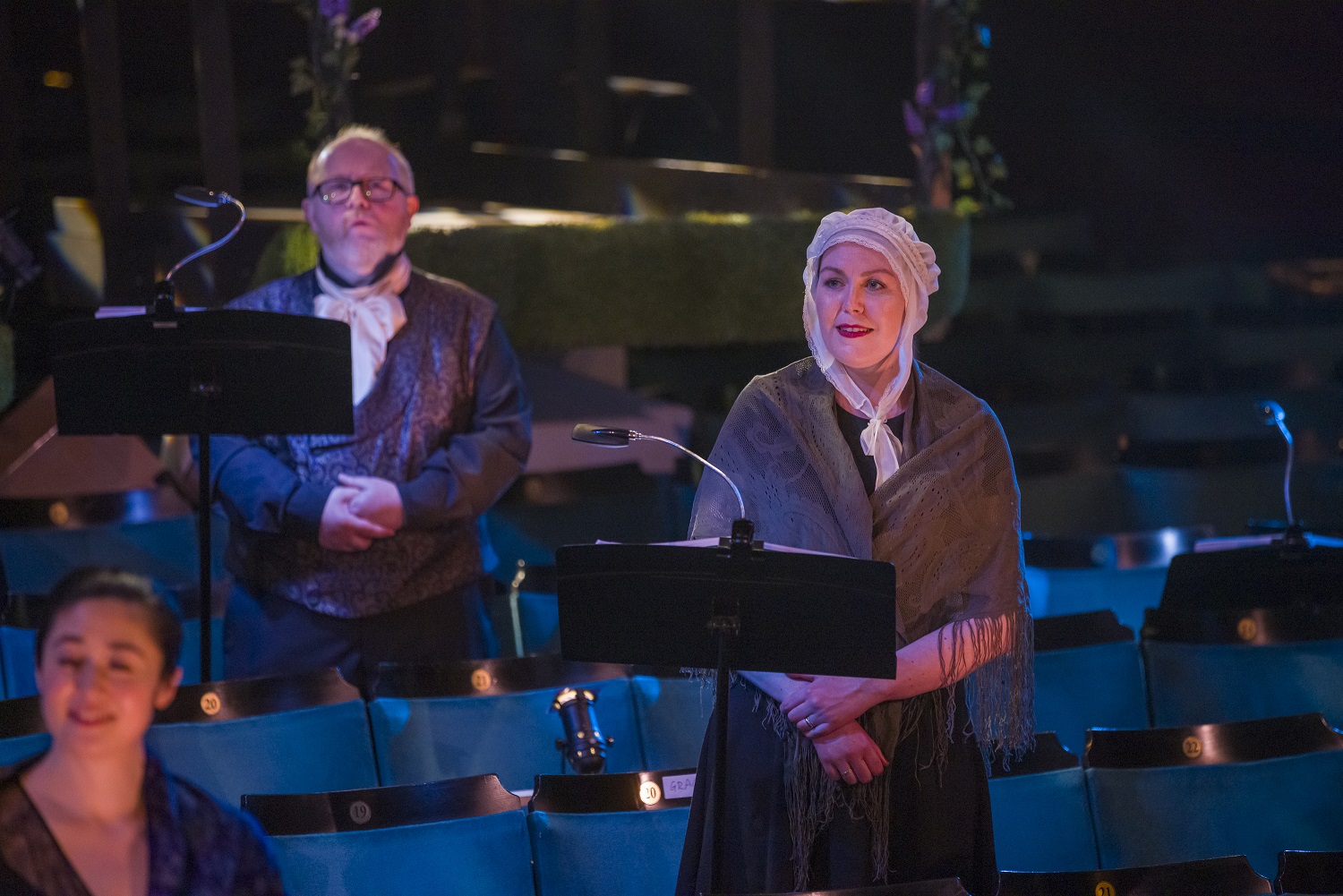 Chorus in L'elisir D'amore. Scottish Opera 2021. Credit James Glossop..JPG (1)