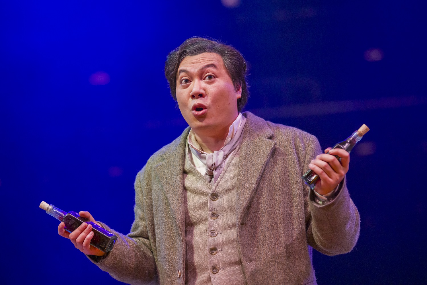 Shengzhi Ren in L'elisir D'amore. Scottish Opera 2021.  Credit James Glossop..JPG (1)