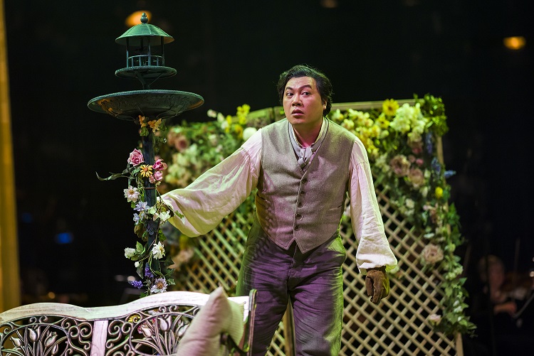 Shengzhi Ren in L'Eeisir d'amore. Scottish Opera 2021. Credit James Glossop (1).JPG