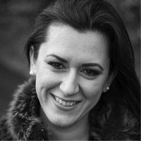 Headshot of Susannah Wapshott