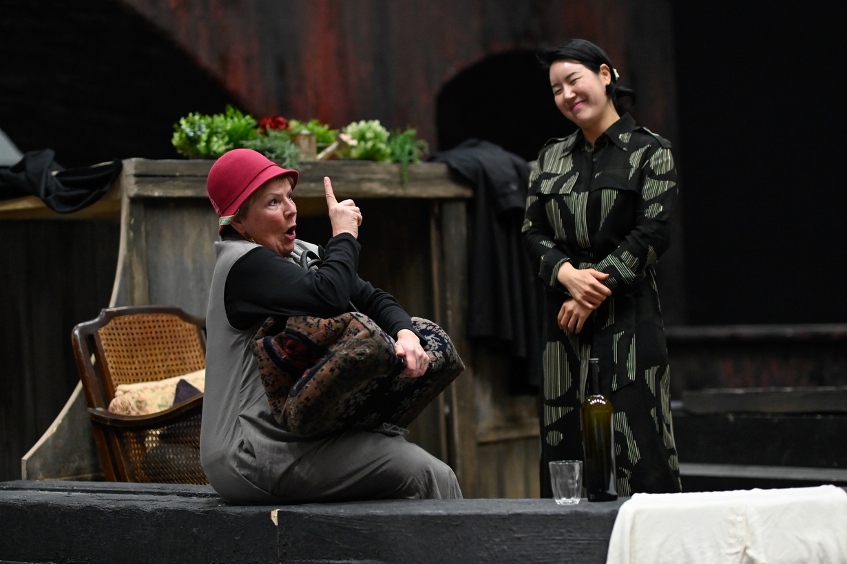 Louise Winter and Sunyoung Seo in rehearsals for Il tabarro. Scottish Opera 2023. Credit Julie Howden.