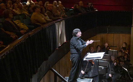 Derek Clark conducts Access Gianni Schicchi. Scottish Opera 2023. Credit Kirsty Anderson.jpg