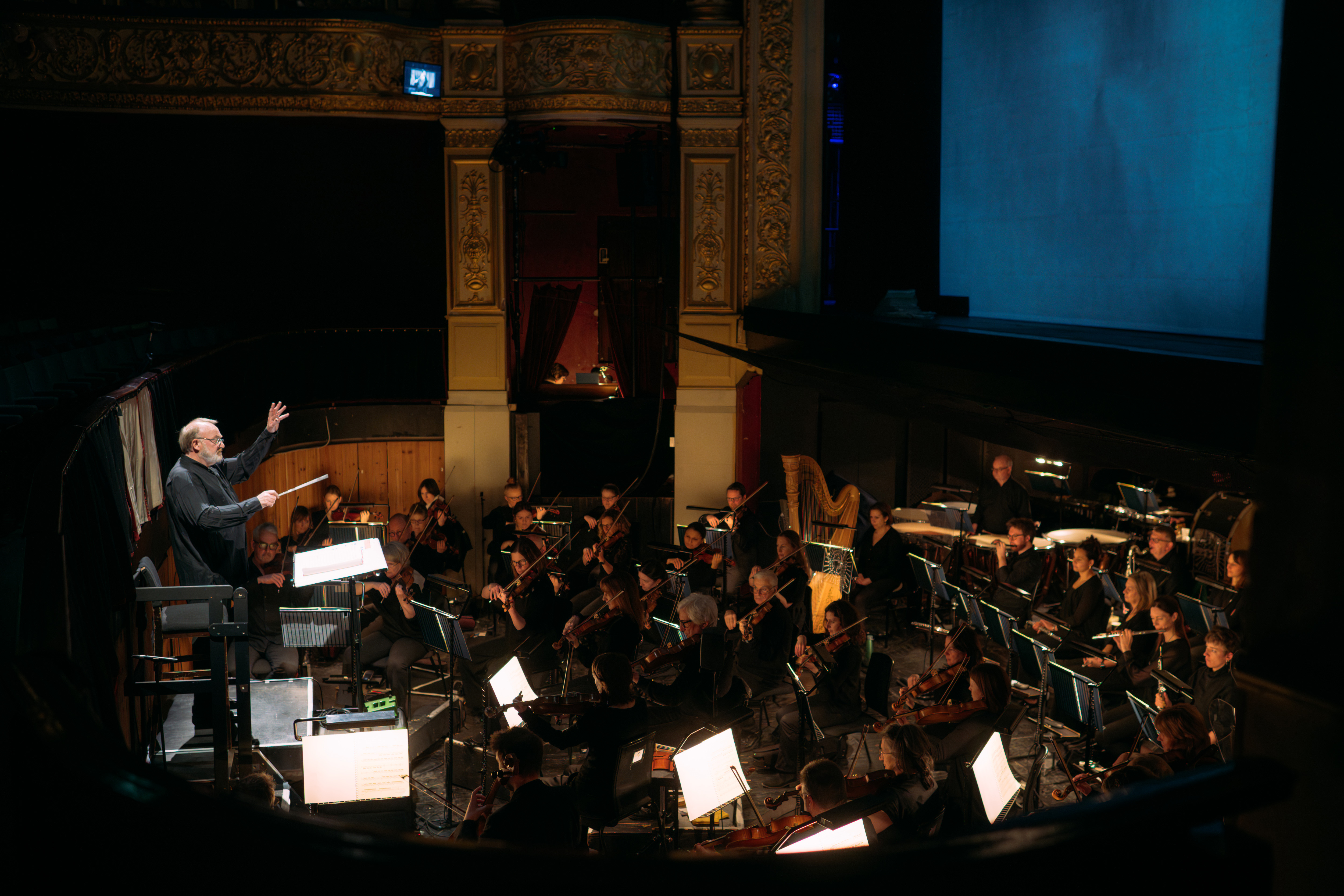 The Orchestra of Scottish Opera performing in The Makropulos Affair. Credit by Mihaela Bodlovic..