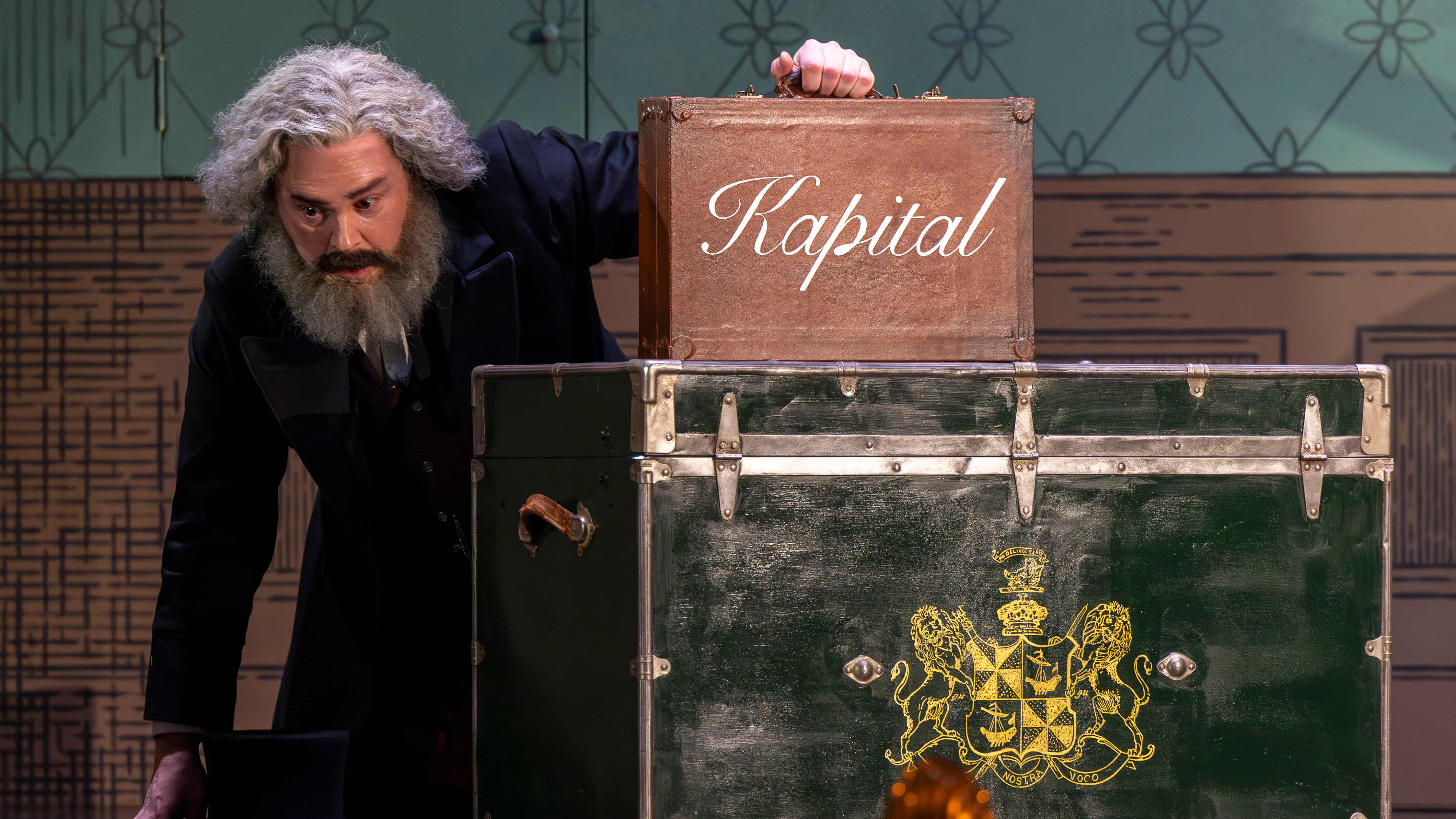 Roland Wood as Karl Marx in Scottish Opera's production of Marx in London!. Credit James Glossop..