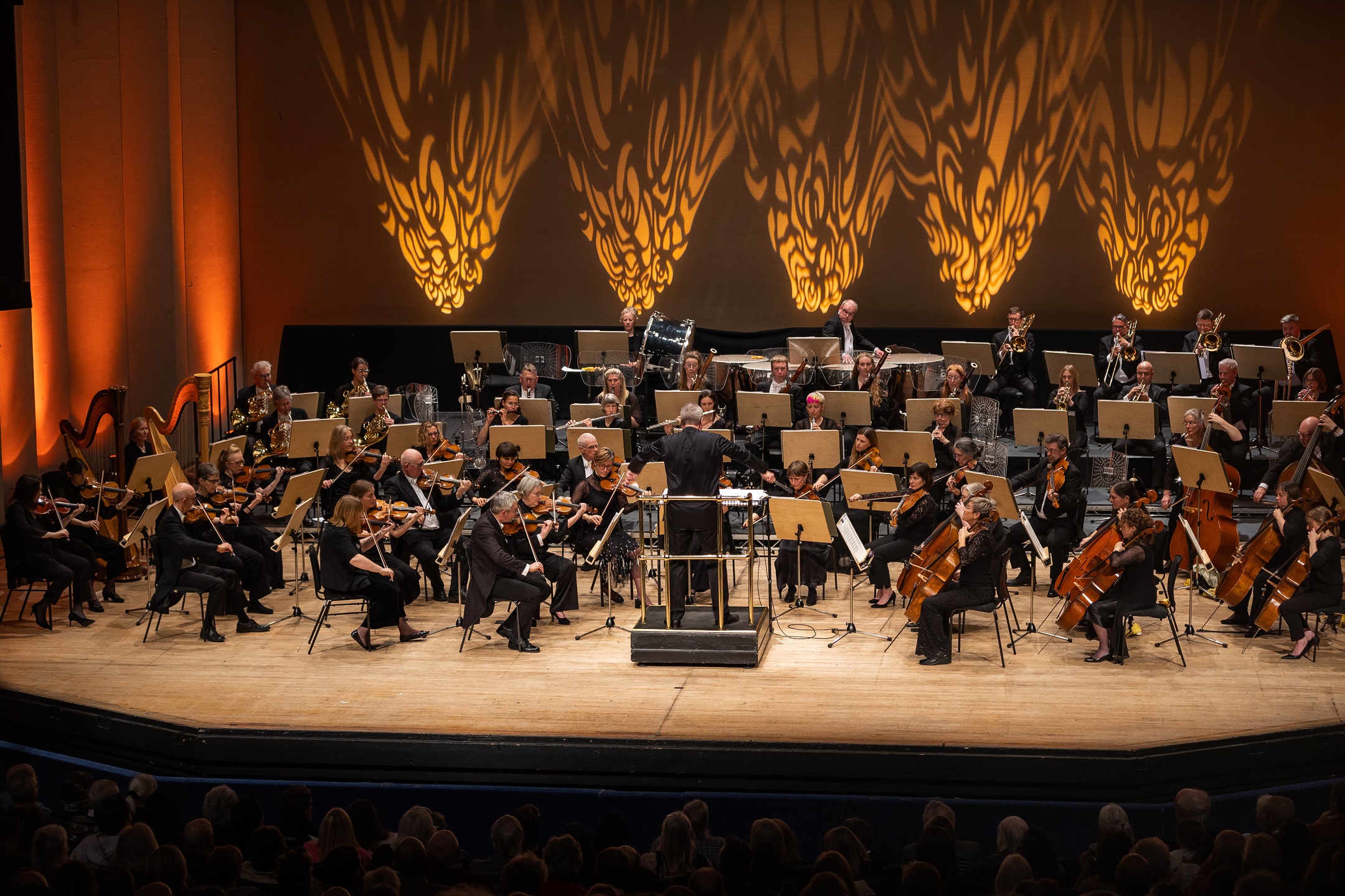 Stuart Stratford Conducts The Orchestra Of Scottish Opera During The Verdi Collection. Scottish Opera 2022. Credit Paul Campbell..