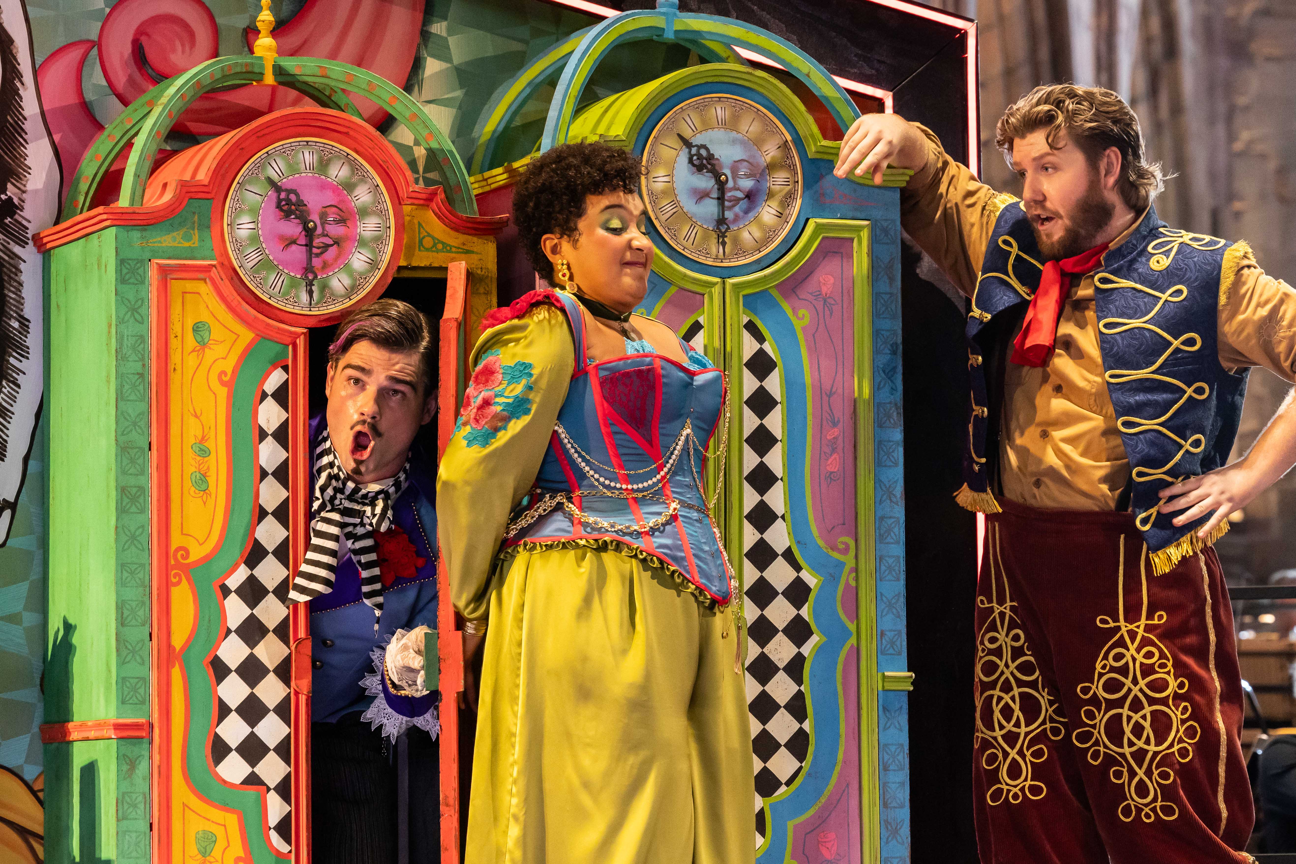 Edward Jowle, Lea Shaw And Daniel Barrett In Scottish Opera's Production Of L'heure Espagnole. Credit Sally Jubb..